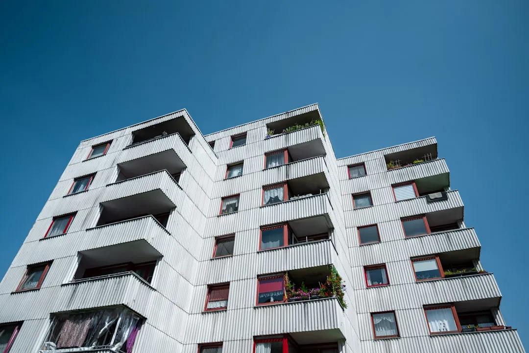 Bau