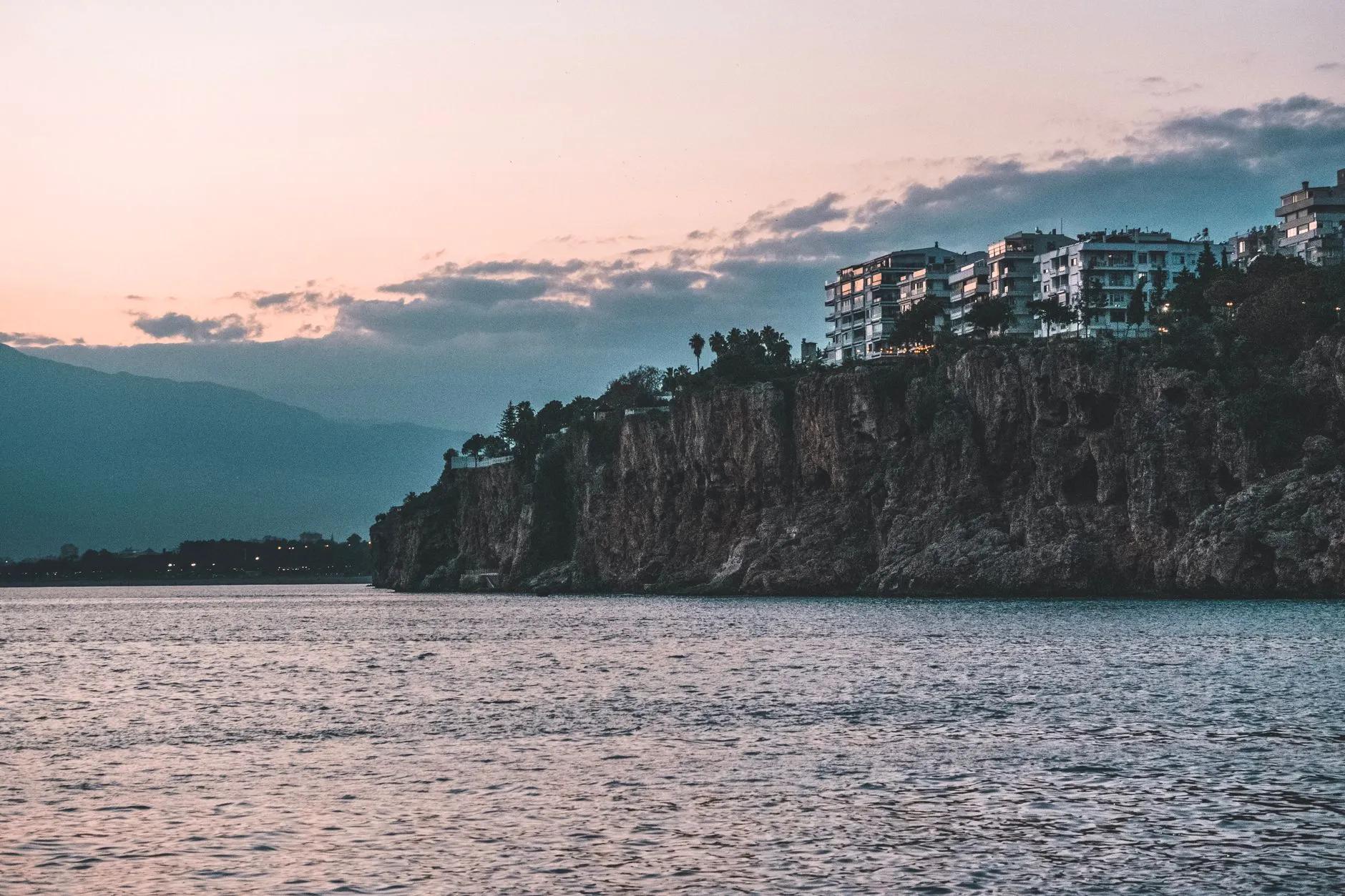 Birchcliffe-Cliffside