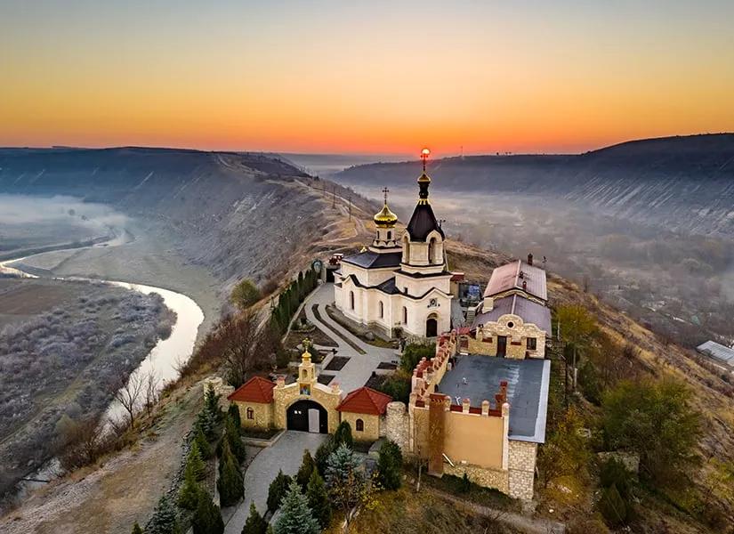 Saklı Ülkelerin İzinde Eşsiz Moldova Turu 3 Gece 4 Gün Perşembe – Pazar
